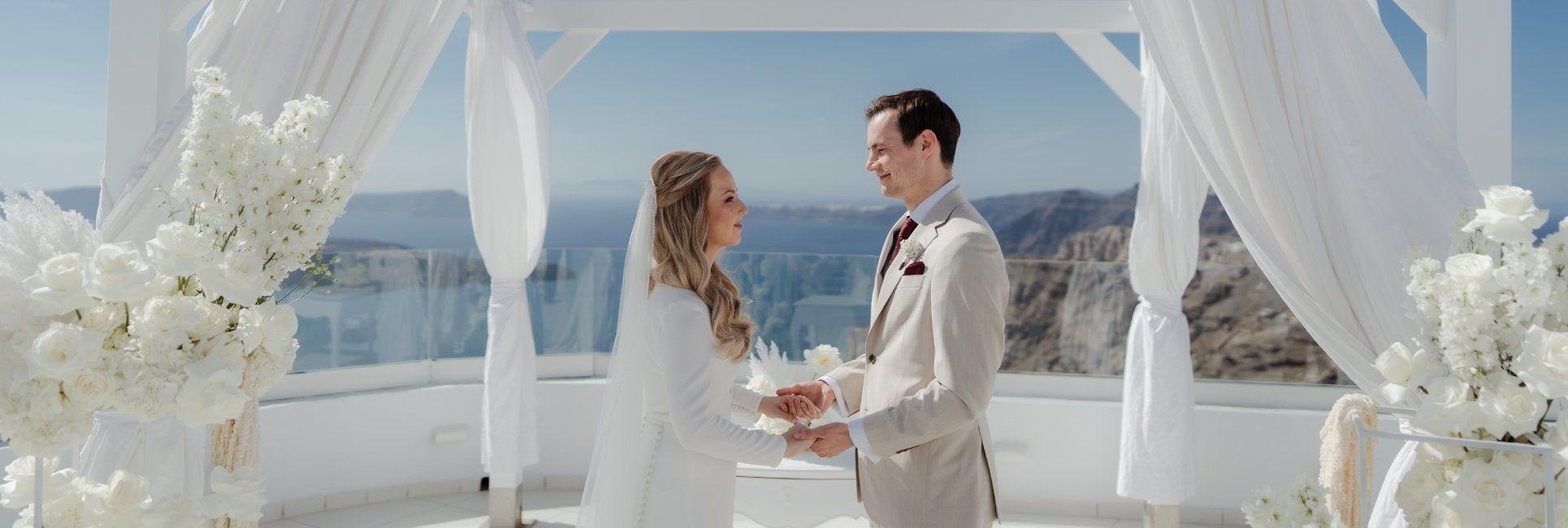 Maria & Jasper – a Santorini White Wedding