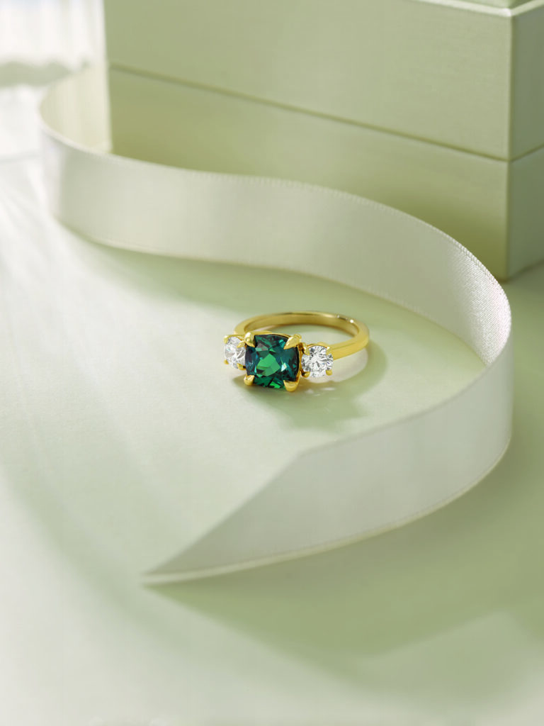 Iordanis Jewelry -Bespoke Diamond Rings for Weddings and Engagements