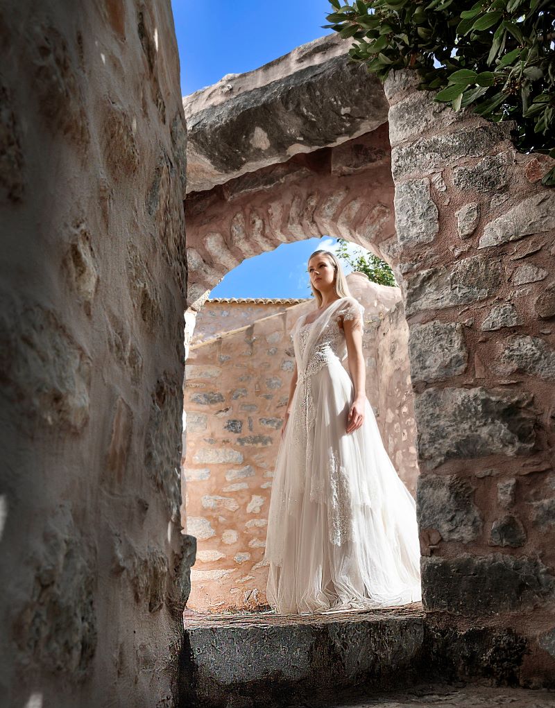 romantic wedding and bride in Arapakis Castle mani