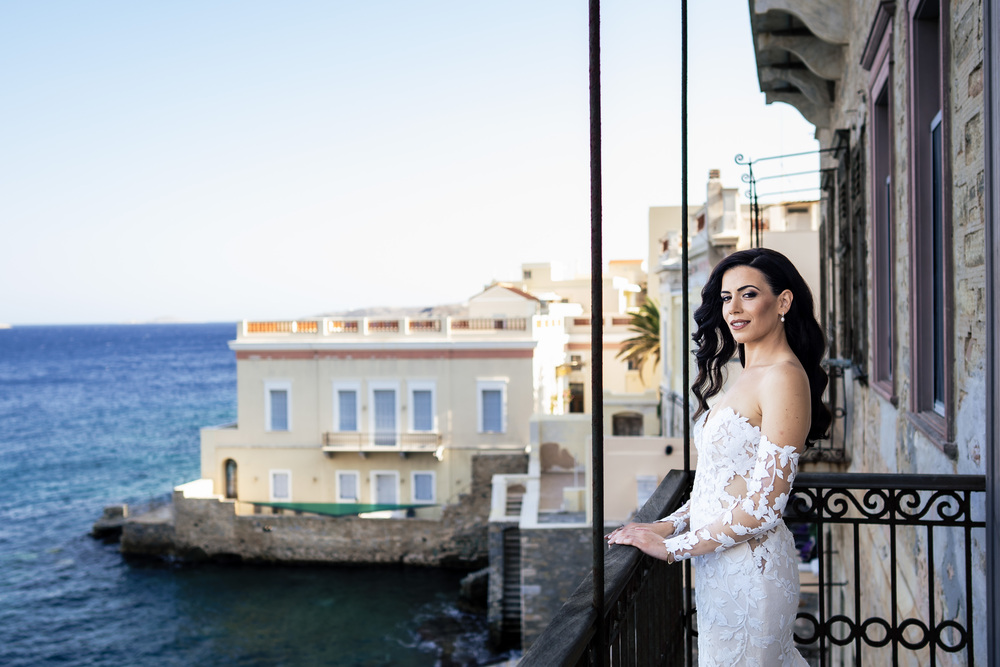 A romantic wedding in Syros - Ilia & Flavio