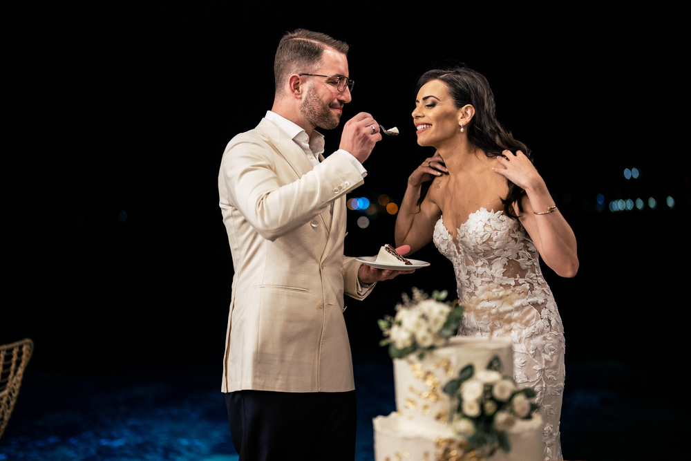 A romantic wedding in Syros - Ilia & Flavio - wedding cake
